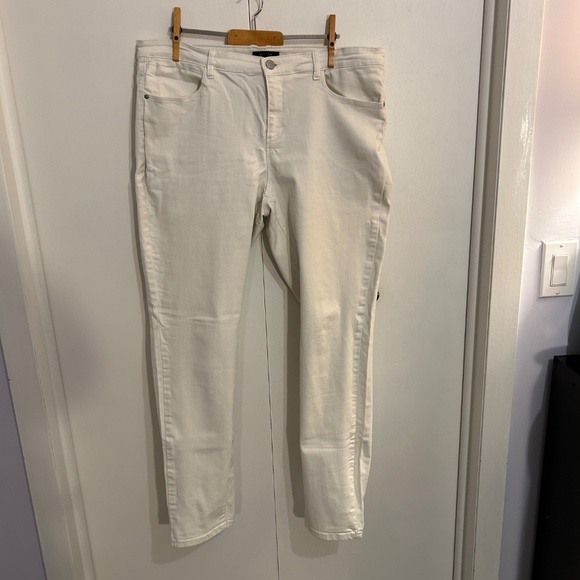 Ricki's Size 32 Ladies White, Skinny, High-rise Jeans - Picture 9 of 11
